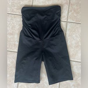 Good American Black Maternity Biker Shorts Size 3